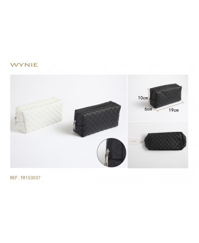 TROUSSE DE TOILETTE